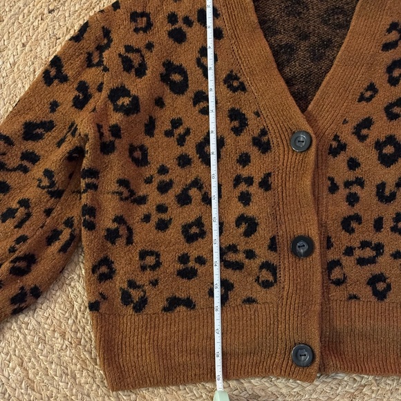 Semi-cropped knitted cardigan - Picture 6 of 7